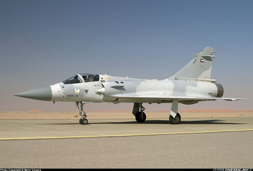 8093352dz.jpg
